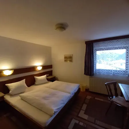 Haus Tannegg Nocleg ze śniadaniem Pettneu am Arlberg