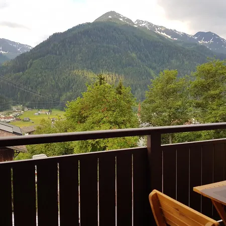 Haus Tannegg فندق مبيت وإفطار