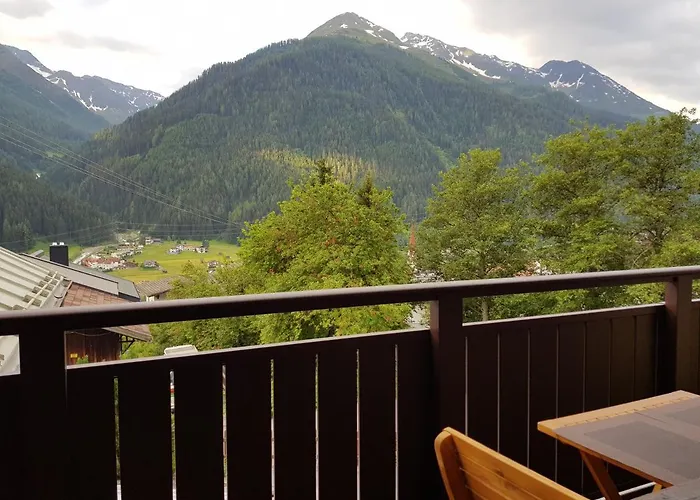 Haus Tannegg فندق مبيت وإفطار